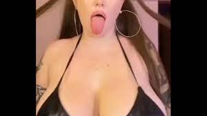 Big tits tik tok, what is her name? - XVIDEOS.COM