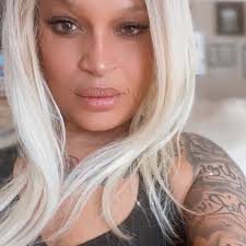 One of our followers sent in a video showing what looks like a Tap to Pay  tab