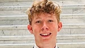 Isaac Holt's Instagram, Twitter & Facebook