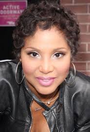 Toni Braxton Short Curly Hairstyle Hairstyles Weekly Curly Hair Styles Naturally Short Hair Pictures Curly Hair Styles
