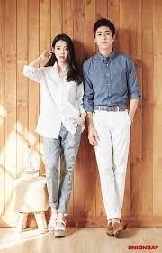 As a child actor, lee built his filmography in television series such as the return of iljimae and queen seon deok. Iu Lee Hyun Woo Gambar Perkawinan Kasual Foto Perkawinan