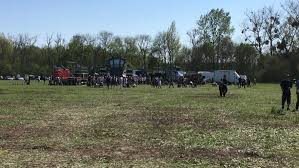 For the people in mbarara, good friday was not the usual fridays for them as their town hosted the neon rave party. Photos Trois Free Party Organisees Ce Week End Dans L Aube