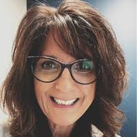 Suzanne Stella's Instagram, Twitter & Facebook