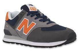 Always debuting new colors and themes for men, women and children, this sneaker continues to reign supreme over street style. New Balance Ml 574 Eaf Grau Navy Schrittmacher Sneakerhandlung