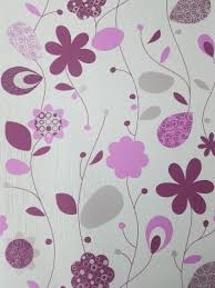 Beige wallpaper and beige coloured walls are a favourite with house sellers and estate agents alike. Cream Wallpaper Sparkle Beige Floral Wallpaper Flower 710x1065 Wallpaper Teahub Io