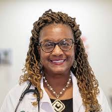 Cassandra Comer's Instagram, Twitter & Facebook