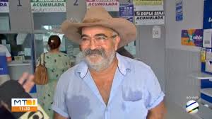 Você apostador da mega sena 2385 pode pegar sua aposta e conferir o resultado completo nesta página a partir das 20 horas de hoje, o concurso 2385 da mega sena paga o prêmio de r. Ganhador Da Mega Da Virada Nao Se Empolga Se Velho Tiver Emocao Morre Bnldata