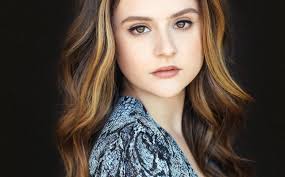 Larissa Albuquerque (1992-10-15)