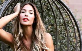 Select from premium fe garay of the highest quality. Mulher De Garay Nua Tal Como Veio Ao Mundo Tamara Gorro Esclarece Dispo Me Porque Sou Livre Vip Pt