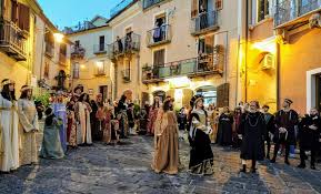 La Rievocazione storica della Regina Giovanna I D'Angiò a Muro Lucano (PZ)