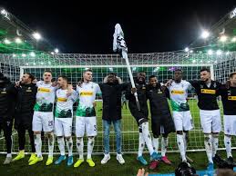 Borussia m'gladbach bayern münchen esultado ao vivo (e transmissão online) começa no dia 8 de jan. 14 Spieltag Der Bundesliga Bayern Von Gladbach Distanziert Bvb Und Leipzig Auf Kurs Spvgg Bayreuth Nordbayerischer Kurier