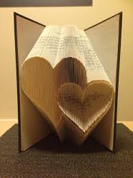 Frag mich nicht, wie ich darauf gekommen bin, denn basteln mit alten büchern bzw. Book Folding Pattern For 2 Hearts Love Romance Etsy Bucher Falten Anleitung Bucher Falten Vorlage Buch Faltmuster