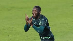Juega de centrocampista y su equipo actual es el palmeiras de la serie a de brasil. Palmeiras Tenta Recuperar Patrick De Paula Para Jogo Da Libertadores