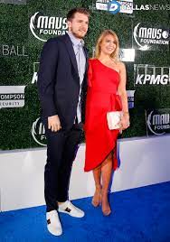 Luka dončić is one of the youngest trending tv personality eho is very famous now a days. Tom Fox Auf Twitter Dallasmavericks Forward Luka Doncic And His Girlfriend Anamaria Goltes Arrive On The Blue Carpet For The 4th Annual Mavs Ball At The Aac Tonight The Ball Is The