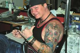 Two artist and a piercer is sent to your party to tattoo and pierce all attendees at the party for a discounted rate (i.e. Heisse Tattoo Party Im Kuhlen Norden Tattoo Spirit
