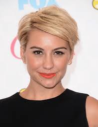 These bangs make the face look slimmer kirsten dunst looks superb in this hairstyle. Short Celebrity Hairstyles Chelsea Kane Short Haircut With Side Bangs Popular Haircuts