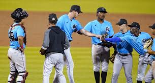 A las 10 de la noche, jessica apaga las luces y suaviza la música mientras escucha las confesiones de amor de su audiencia. Miami Marlins Look For More Success Espn 98 1 Fm 850 Am Wruf