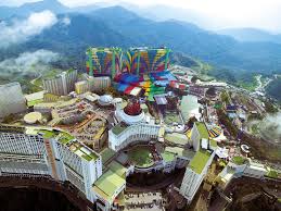 Genting highlands, a hill resort in malaysia equipped with hotels, theme park and entertainment attractions. Genting Malaysia Largest Hotel Complex In The World Amazing Resorts World Genting Genting Highlands Haunted Hotel