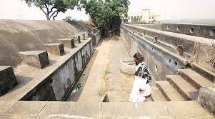 Govt to develop Mughal era British fort ...