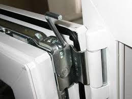 Zamanla bozulan pvc pencerelerin menteşesi basit şekilde değiştirebilirsiniz. Mentese Plastik Bir Kapiya Nasil Sabitlenir Plastik Giris Kapisinin Ayarlanmasi