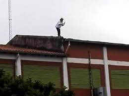 821 likes · 2 talking about this. Diario Hoy Crio Inocencio Arrua Sobre El Caso Del Docente Del Colegio Verbo Divino Que Intento Tirarse Desde El Techo De La Institucion