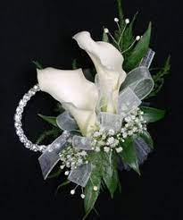 Popularly used for the bridal bouquet, they serve as a refreshing focal point and work well for tropical or beachy weddings. 53 Calla Lily Wedding Bouquets Ideas Calla Lily Calla Lily Wedding Calla