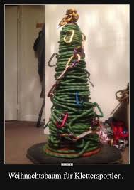 Besten Bilder Videos Und Spruche Und Es Kommen Taglich Neue Lustige Facebook Bilder Auf D Funny Christmas Tree Creative Christmas Trees Unique Christmas Trees