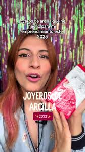 Joyero de arcilla de secado al aire personalizado 💕 #dibujina #arcilla  #airdryclay #ceramicafria #joyeros #ceniceros #pastaDAS #manualidades  #crafty #ceramica