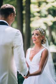 Check out some wedding pics below from their wisconsin wedding weekend. Olivia Harlan Dekker On Twitter I Don T Post Much Personal Stuff On Twitter But 1 Month Married To My Best Friend Still Beaming From The Love From Our Friends And Family On