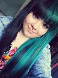Black And Teal Hair Half And Half Two Tone Teal Dyed Hair I Can Never Find A Teal This Color I Think Id Have To Mix The Teal I Have With A Gre Split Hair Black And Green Hair Cool
