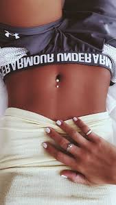 D'autres très discrets et d'autres assez voyants, mais tout dépend de chaque goût. Piercing Nombril Piercings Nombril Piercing Ventre Percing Ventre