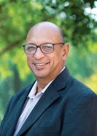 Kathleen Dillard's Instagram, Twitter & Facebook