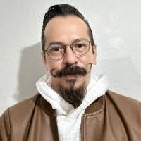 100+ perfiles de «Caloca»