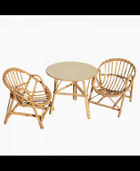 Entièrement en rotin, cette chaise enfant ravivera des souvenirs d'enfance chez les plus grands ! Ensemble Enfant Vintage En Rotin
