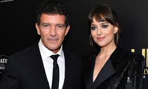 Why dakota johnson is so special to former stepdad antonio banderas. Dakota Johnson Presents Stepfather Antonio Banderas With Award