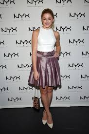 As you start to chain , out your arms just break pretty, down, and pli. Does Chloe Lukasiak Still Dance The Former Dance Moms Star Is Doing Just Fine