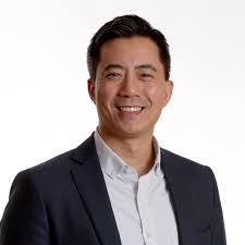 Linda Pilla's Instagram, Twitter & Facebook