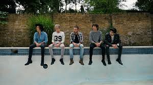 1920x1080 Hd Wallpaper Background Id 552964 1920x1080 Music One Direction 42 Lik One Direction Photoshoot One Direction Background One Direction Wallpaper Tell us the truth, can you spend even a day without looking at your phone? 1920x1080 hd wallpaper background id