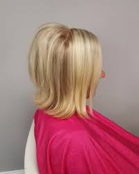 I recently got a layered haircut, the longest layer is like 2 inches past my shoulder and the shortest layer is about an inch or somehow she made the bottom layers flip out, and they flipped perfectly and the top layers were curled in. 27 Cute 60s Hairstyles For All The Vintage Hair Lovers