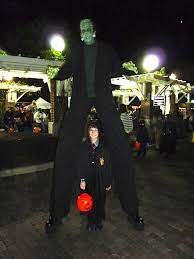 Frankenstein Stilt Walker At The 2012 Halloween Festival In Winter Garden Fl Halloween Entertainment Halloween Entertaining Halloween Festival Stilt Costume