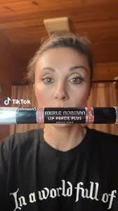 Merle Norman Lip Pencil Duo Berry Kiss