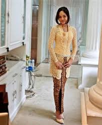 33 Trend Model Kebaya Kutu Baru Modern Terbaru 2018
