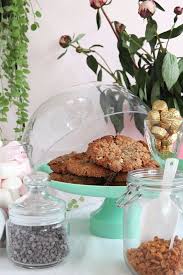La Recette Des Cookies Au Chocolat Marshmallow Et Crunchy De Cornflakes De Christina Tosi Challenge Cookies 7 Le Miam Miam Blog Cookies Chocolat Miam Christina Tosi
