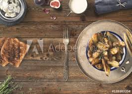 Der große, goldene stockanker aus aluminium ist die perfekte. Kuche Und Kochen Rustikales Essen Mit Vintage Deko Buy This Stock Photo And Explore Similar Images At Adobe Stock Adobe Stock