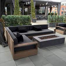 45 Cool Diy Outdoor Couch Ideas To Enjoy Your Relax Moment Outside The House Petrolhat Com Wood Patio Furniture Diy Outdoor Furniture Pallet Furniture Outdoor