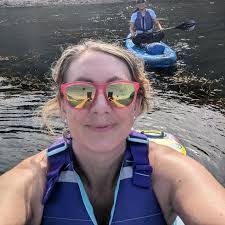 Does anyone know how far of a paddle it is from Munden Point Park to the  North Landing Campground￼beach front?￼