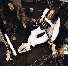 Anybody Own Or Ever Play A Fender Bass Vi Forums The Beatles John Lennon I Am The Walrus