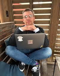 Ilia Epifanov (@ilia_writes) · Instagram 照片和视频