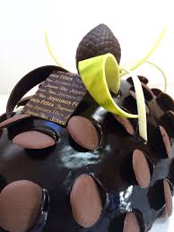 La Cocotte Revisitee Un Etage De Genoise Au Chocolat Garni D Une Mousse Au Mascarpone Et Au Chocolat Au Lait D Origine Ghana Et De Brisures De Chocolat Le