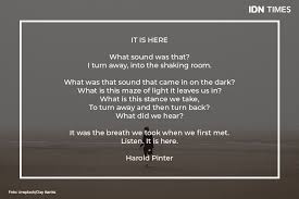 Untuk kamu yang berpikir membuat ungkapan cinta lewat puisi untuk kekasih, berikut ini adalaah beberapa puisi cinta terbaik yang bisa menjadi. Puisi Lama Cinta